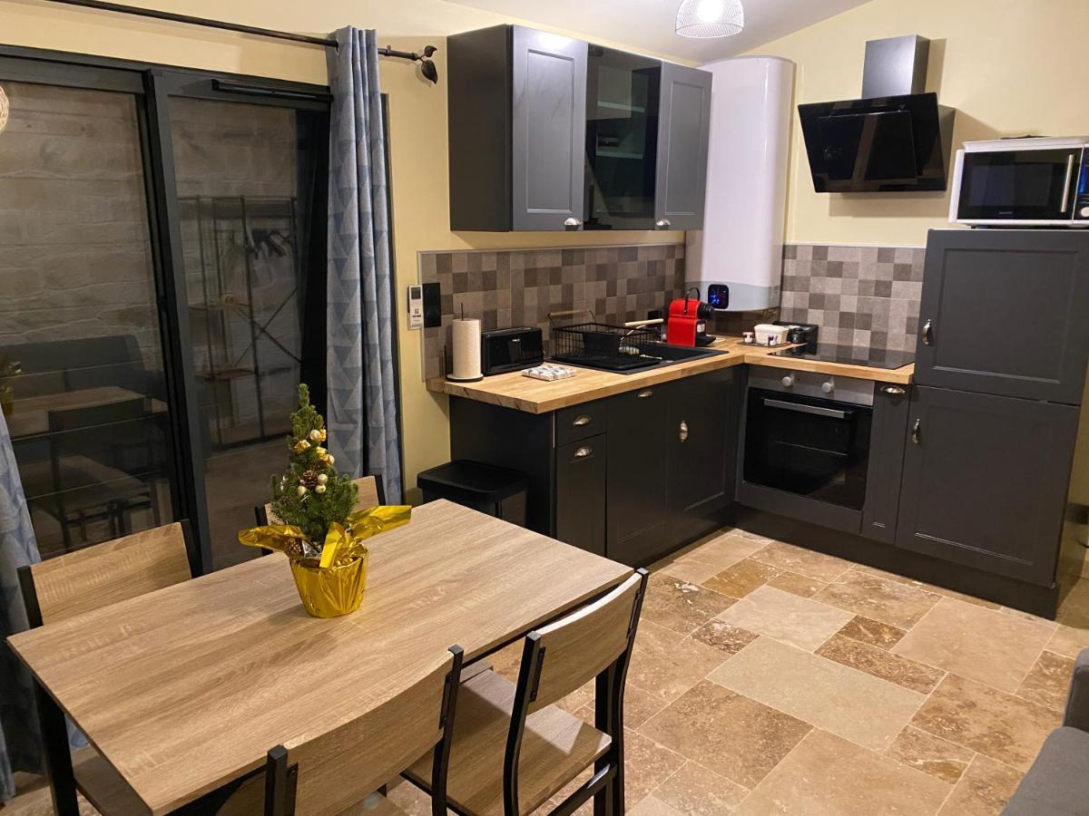 Appartement De Charme Avec Jaccusi Vezenobres Экстерьер фото